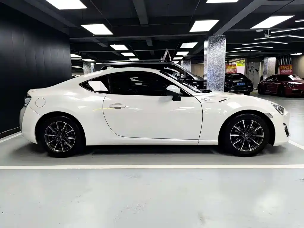 Toyota 86 — миниатюра 4