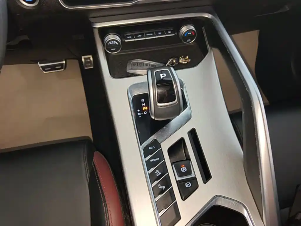 Geely Binyue — миниатюра 14