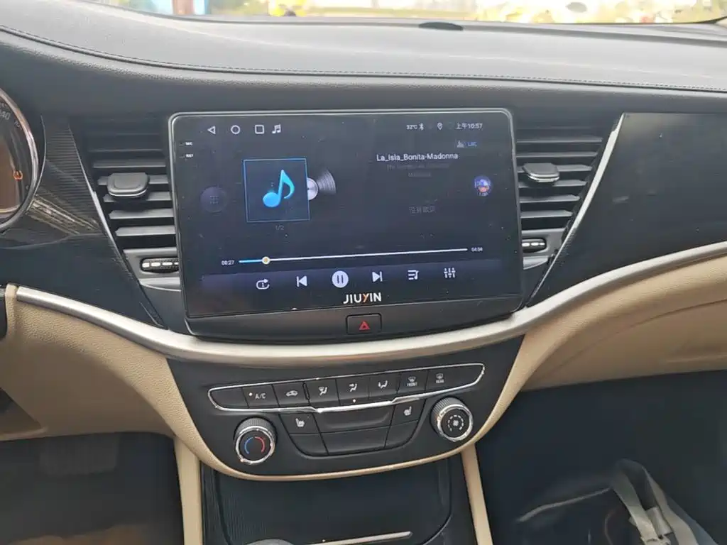 Buick Verano — миниатюра 13
