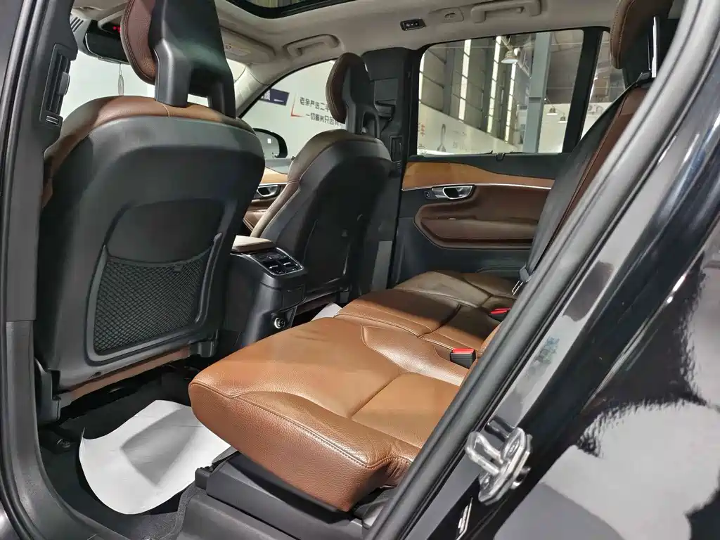 Volvo XC90 — миниатюра 4
