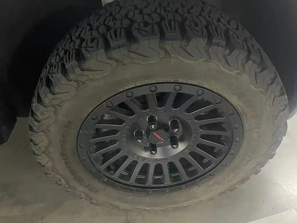 Jeep Grand Cherokee (Import) — миниатюра 11