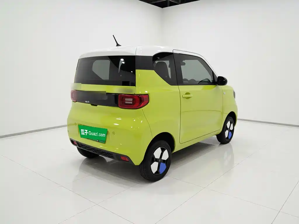 Wuling MINIEV — миниатюра 6