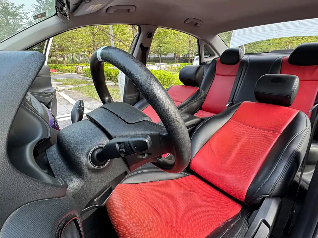 Hyundai Elantra — миниатюра 17