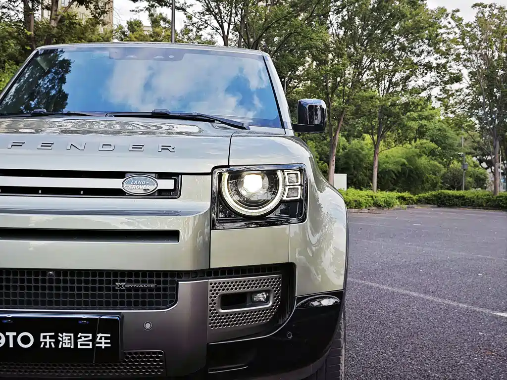 Land Rover Defender — миниатюра 4
