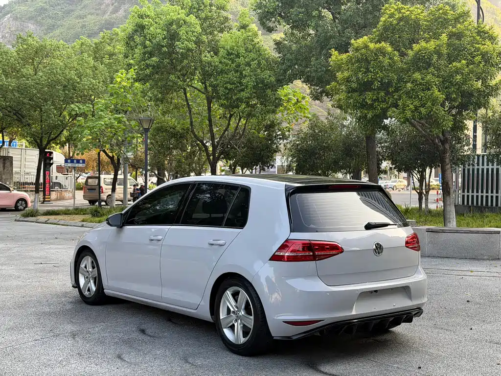 Volkswagen Golf — миниатюра 6