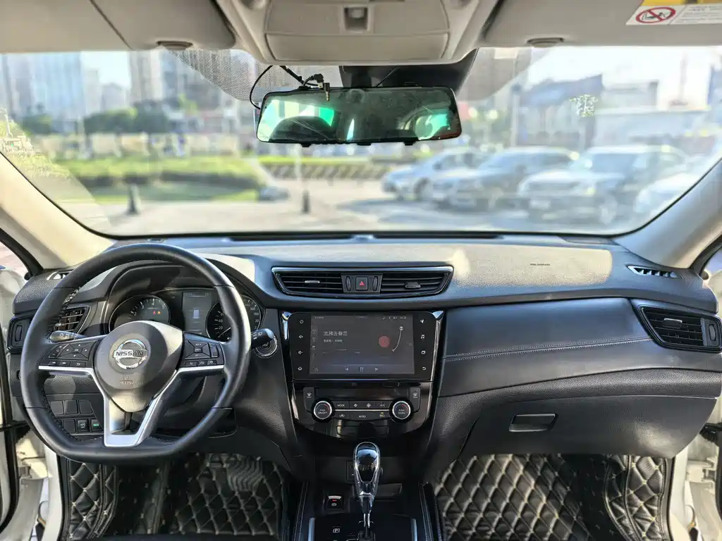 Nissan X-Trail — миниатюра 10