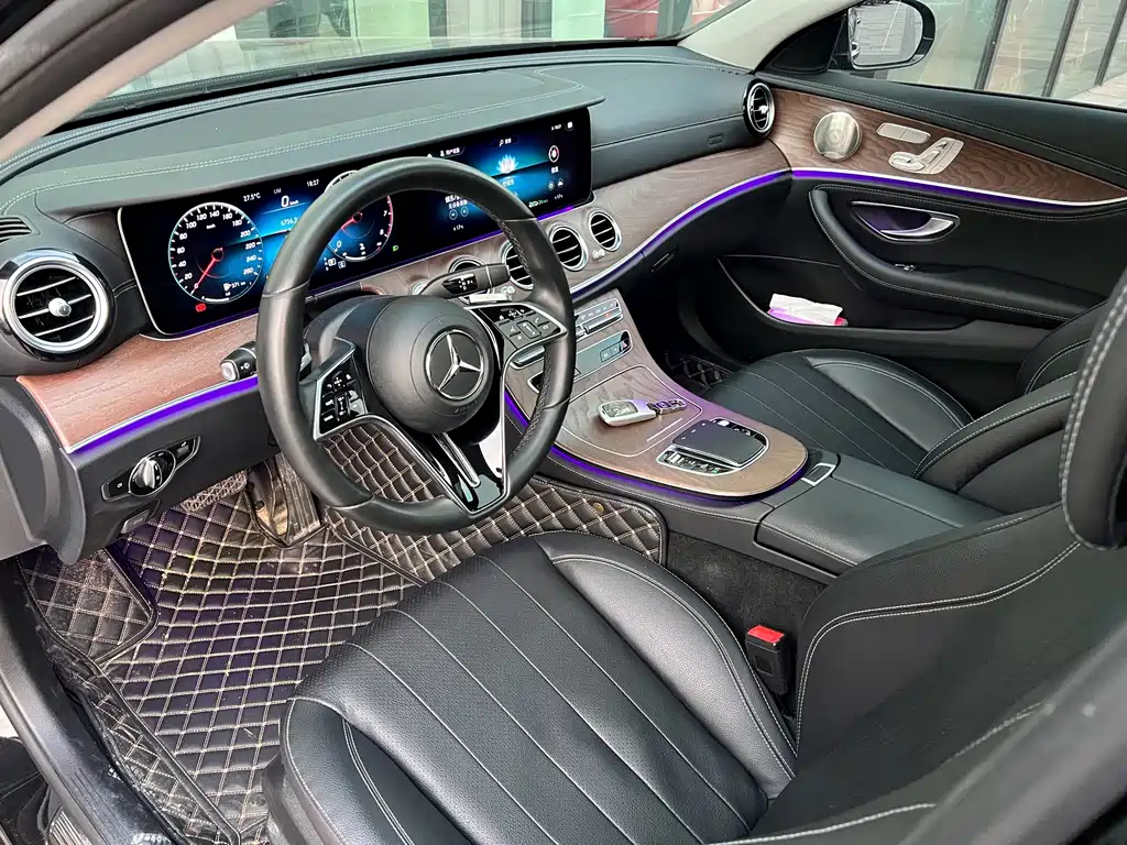 MERCEDES-BENZ E CLASS