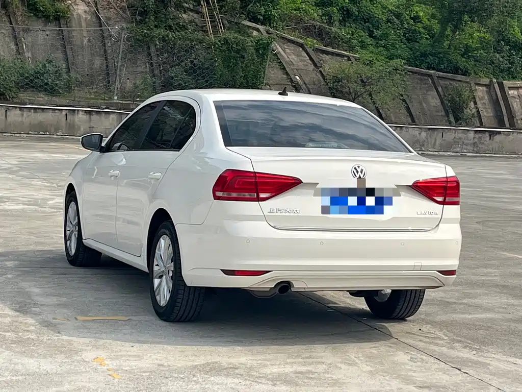 Volkswagen Lavida — миниатюра 3