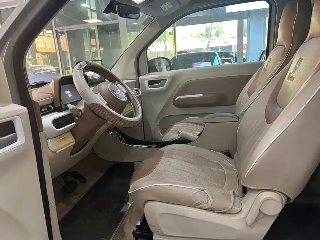 Wuling MINIEV — миниатюра 5