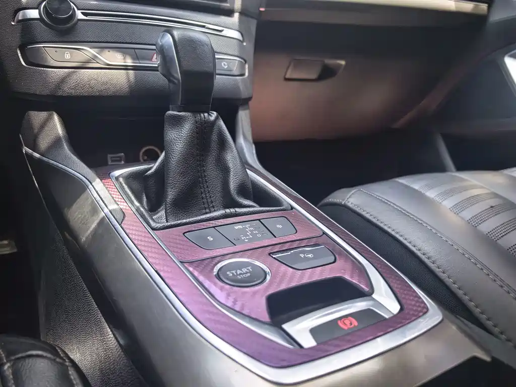 Peugeot 408 — миниатюра 11