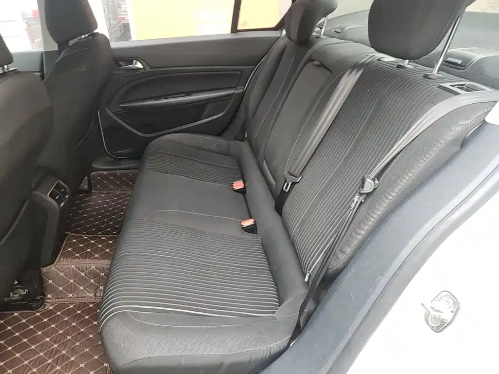 Peugeot 408 — миниатюра 17