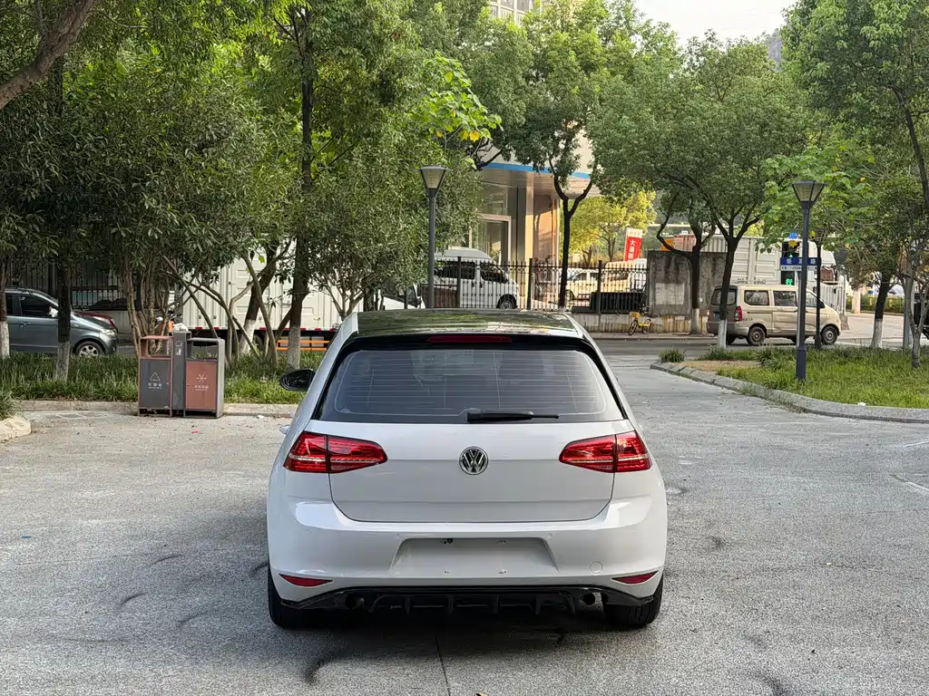 Volkswagen Golf — миниатюра 5