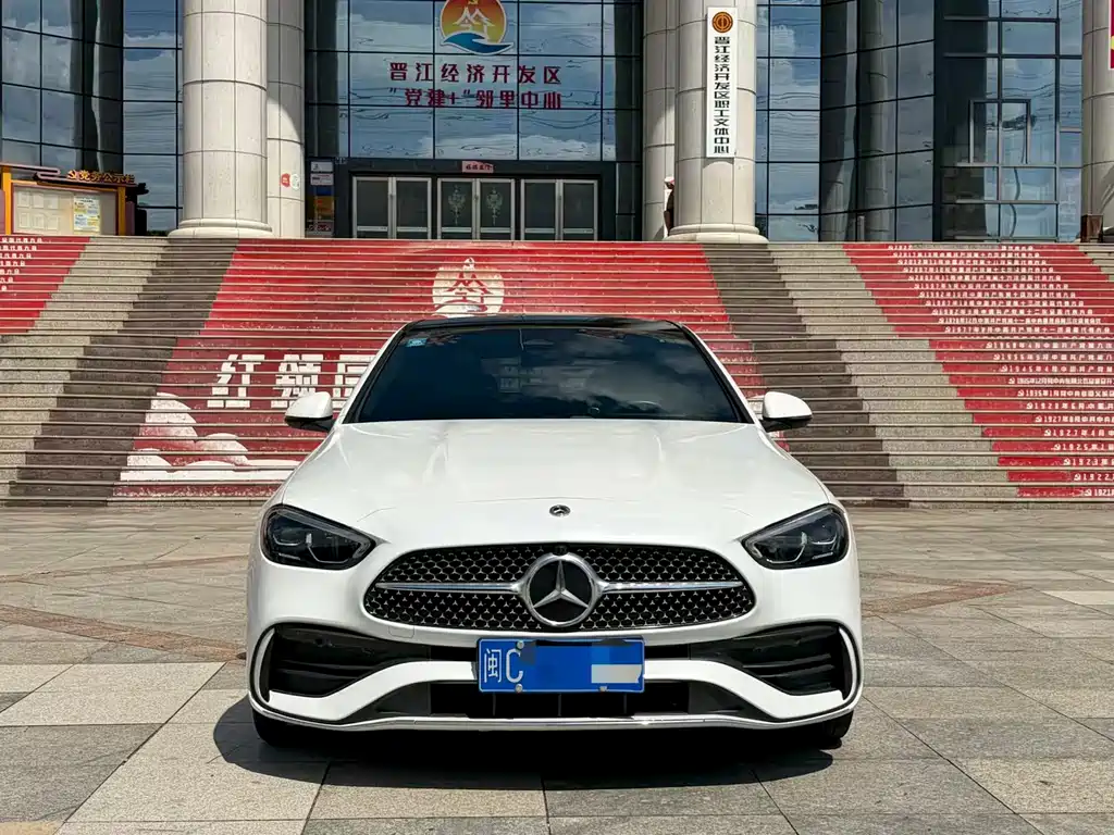 Mercedes-Benz C-Class — миниатюра 2