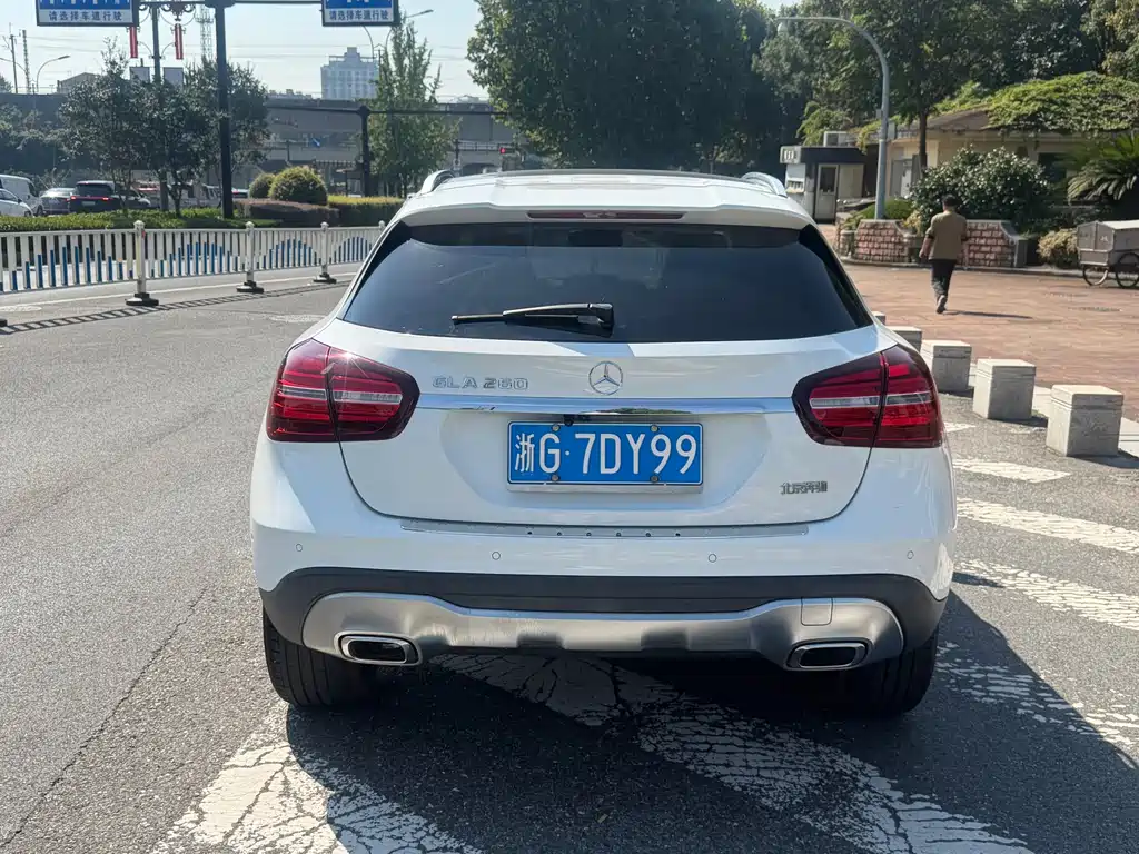 Mercedes-Benz GLA — миниатюра 5