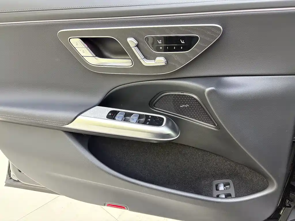 Mercedes-Benz E-Class New Energy — миниатюра 13