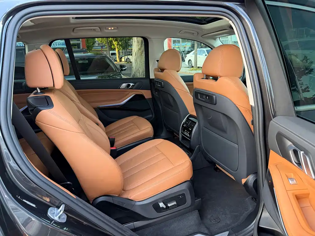 BMW X7 — миниатюра 14
