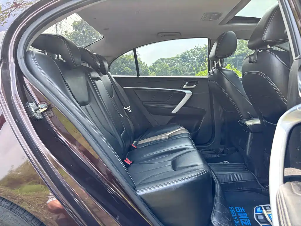 Geely Emgrand — миниатюра 11