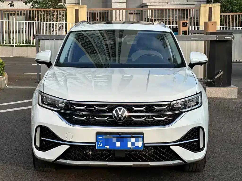 Volkswagen X — миниатюра 2