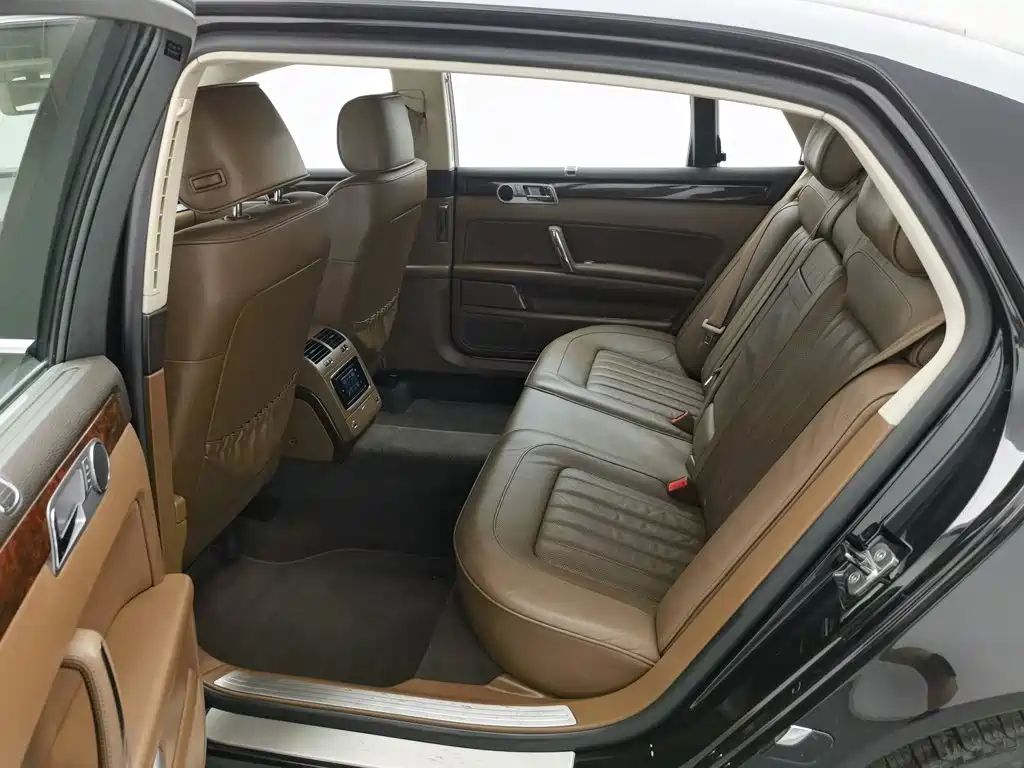 Volkswagen Phaeton — миниатюра 15
