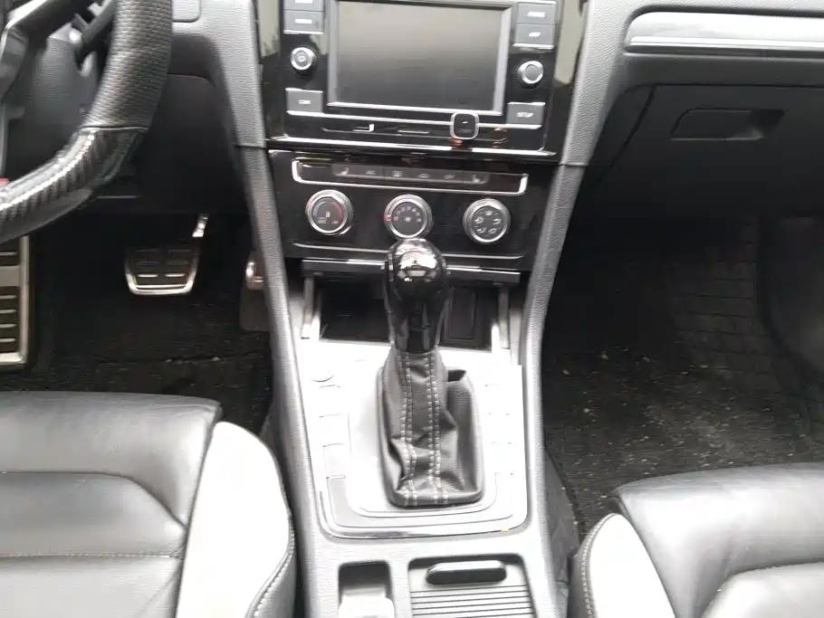 Volkswagen Golf — миниатюра 16