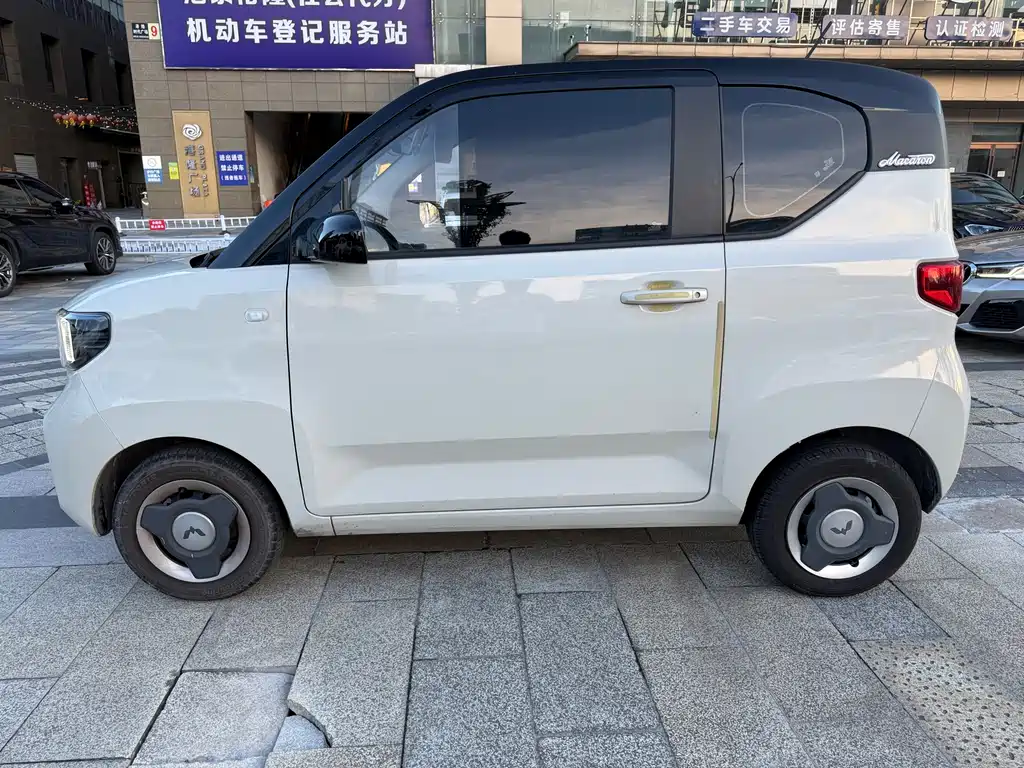Wuling MINIEV — миниатюра 4