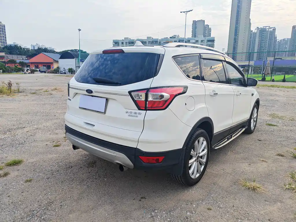 Ford Kuga — миниатюра 16
