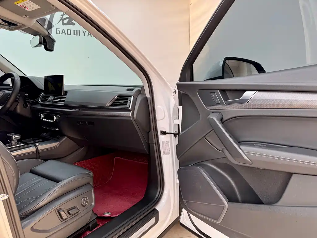 Audi Q5L — миниатюра 12