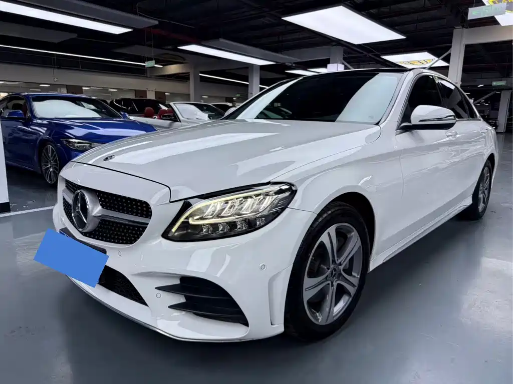 Mercedes-Benz C-Class 2021