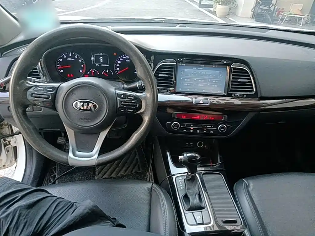 Kia K4 — миниатюра 10