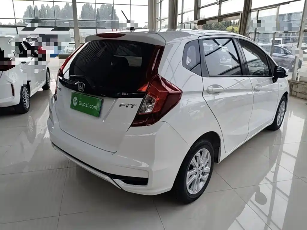 Honda Fit — миниатюра 7
