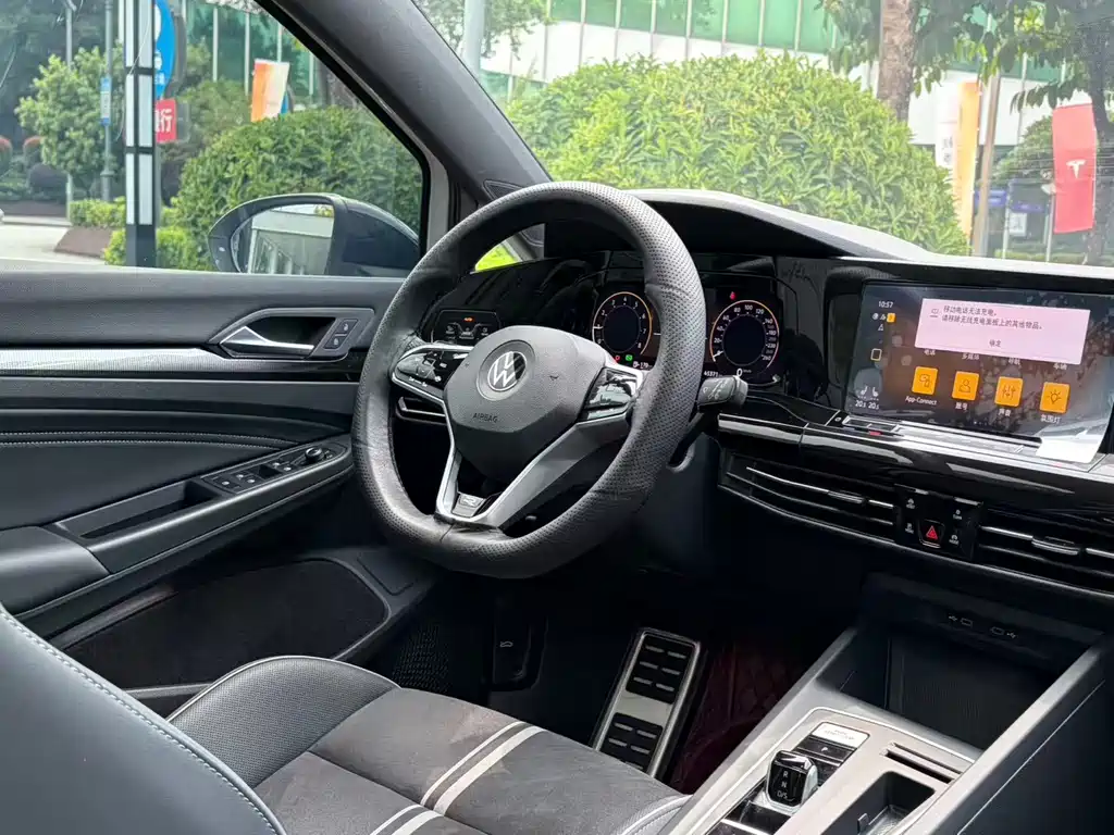 Volkswagen Golf — миниатюра 21