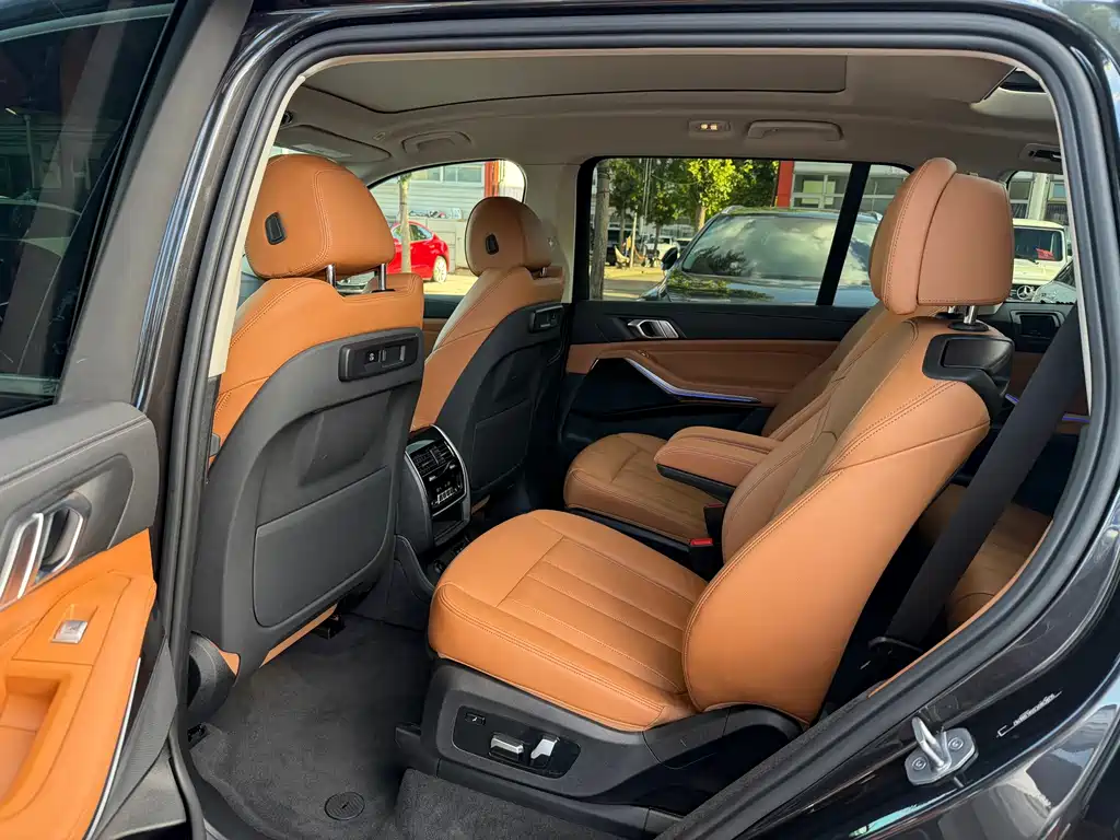 BMW X7 — миниатюра 6