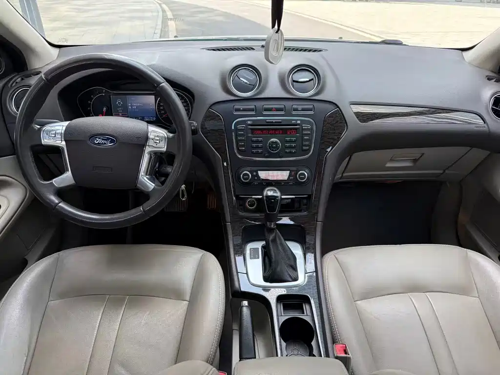 Ford Mondeo Zhisheng — миниатюра 9