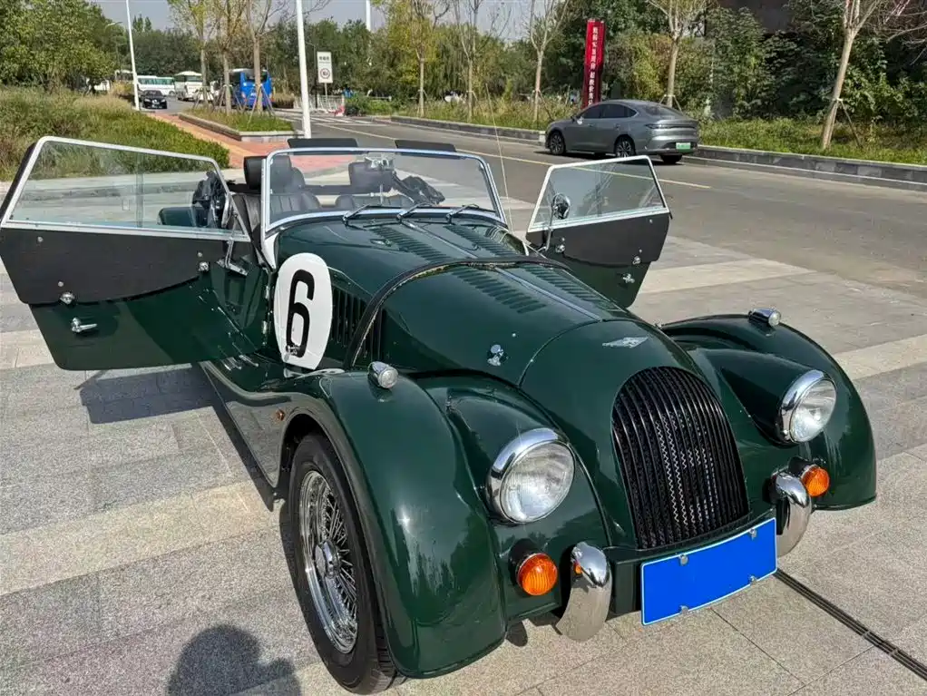 MORGAN PLUS 4
