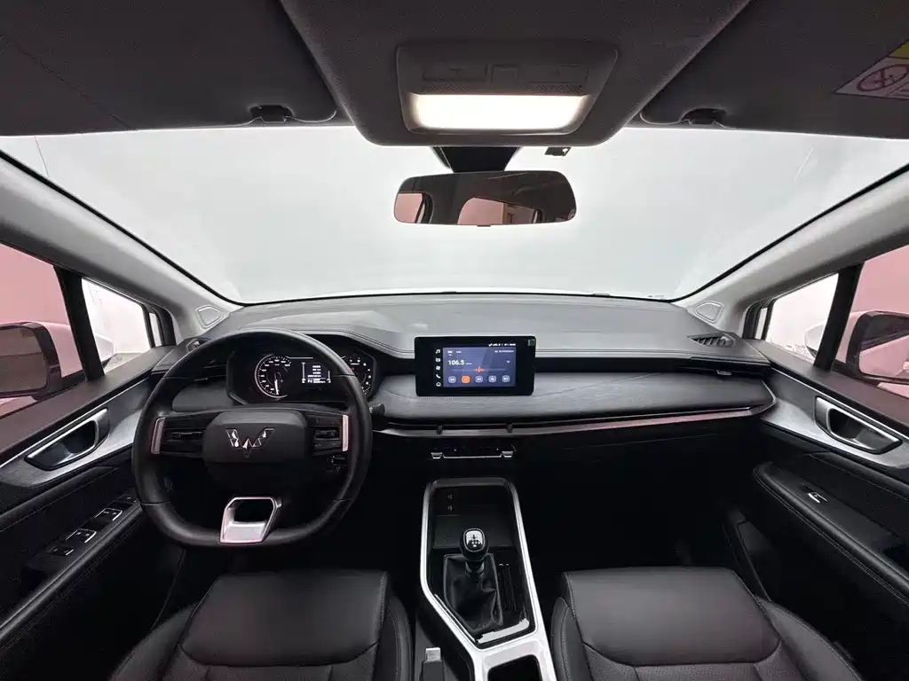 Wuling Jiachen — миниатюра 4