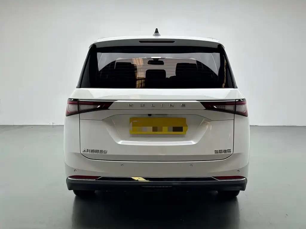 Wuling Jiachen — миниатюра 9