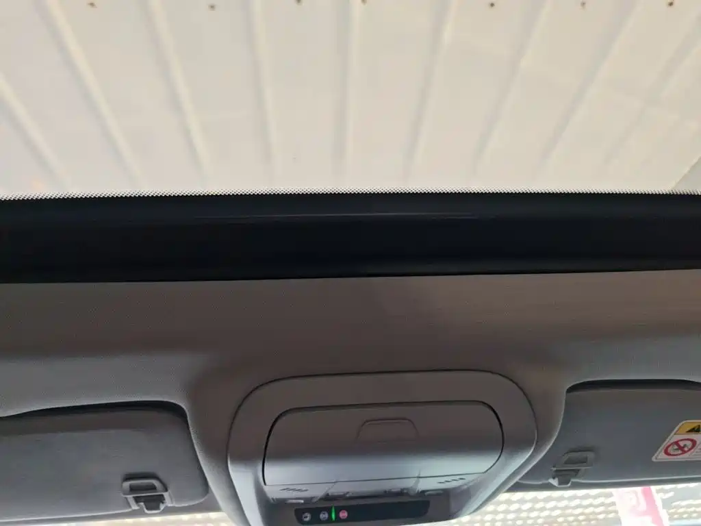 Chevrolet Equinox — миниатюра 18