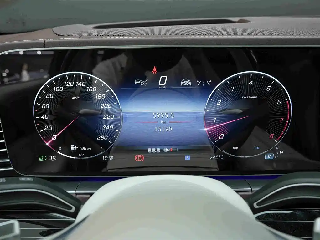 Mercedes-Benz GLS — миниатюра 8