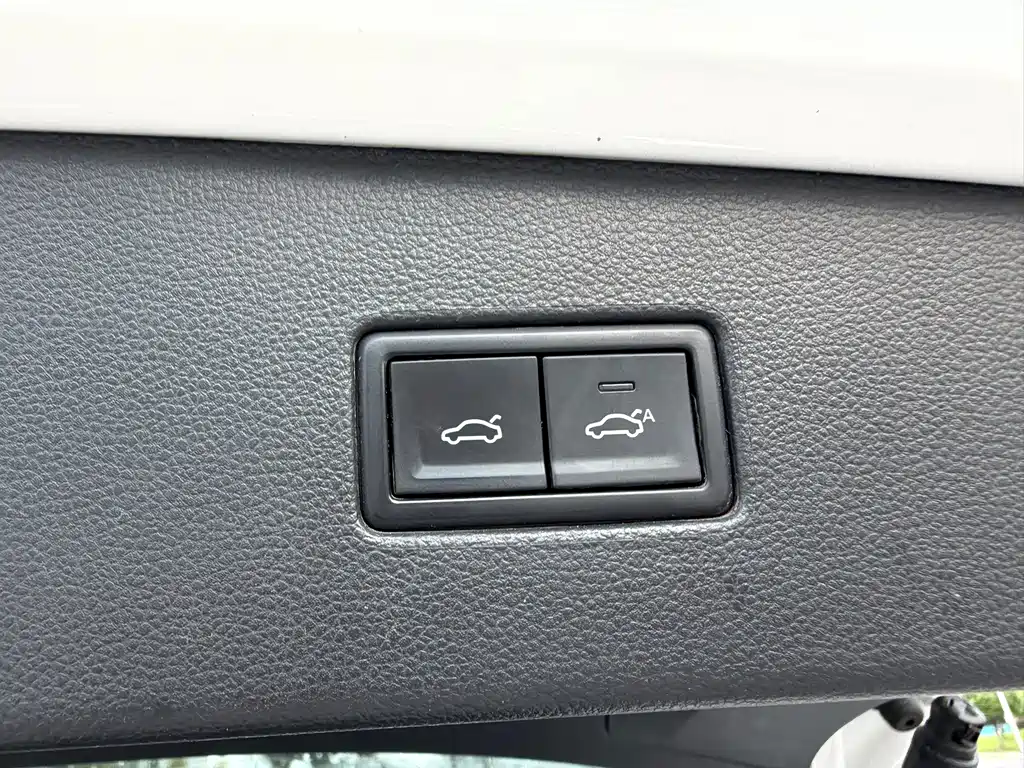 Volkswagen Tiguan L — миниатюра 22