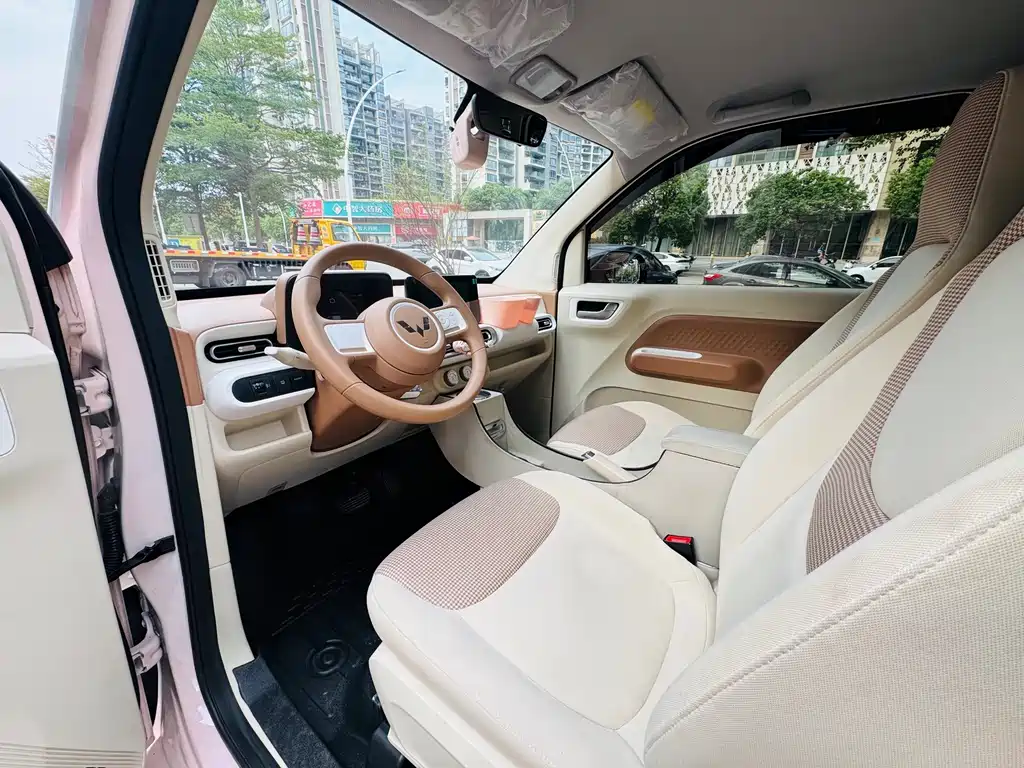 Wuling MINIEV — миниатюра 4