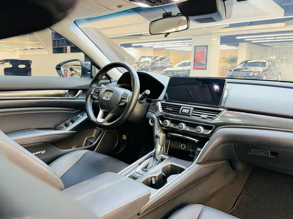 Honda Accord — миниатюра 22