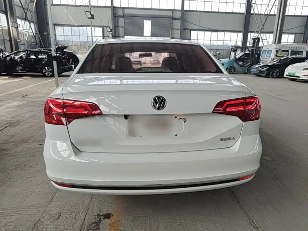 Volkswagen Bora — миниатюра 6