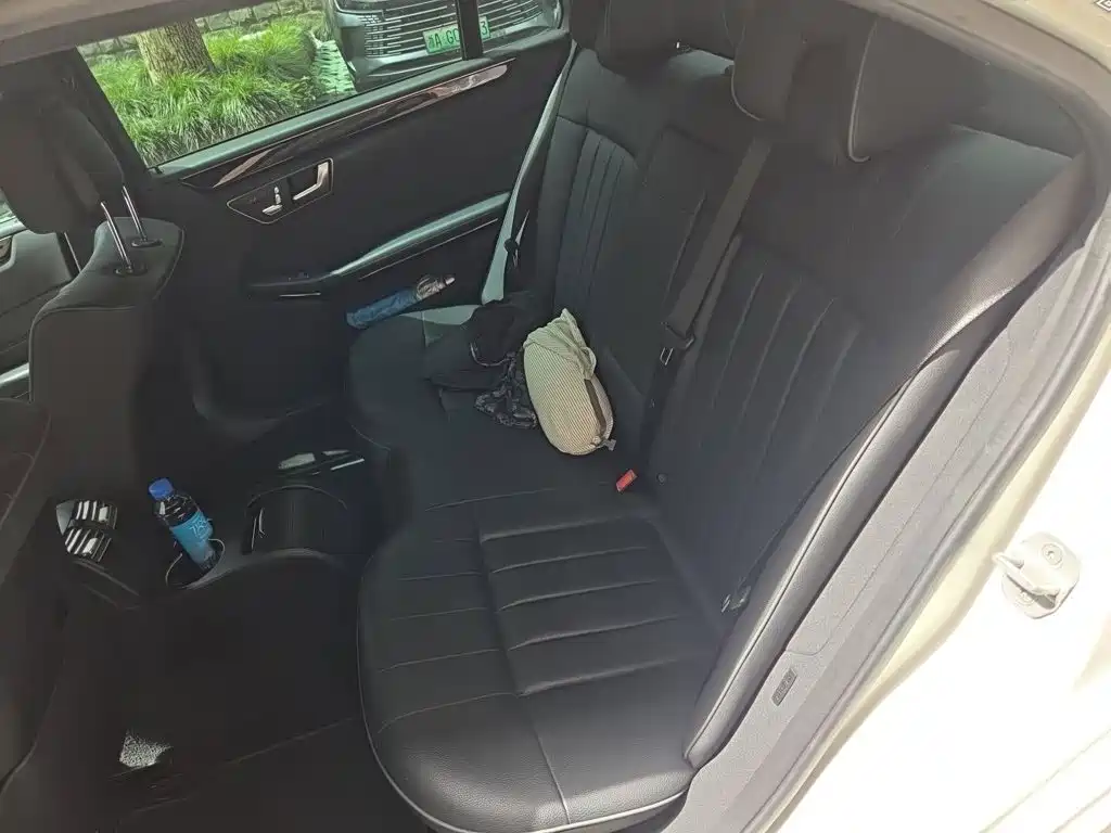 Mercedes-Benz E-Class — миниатюра 15