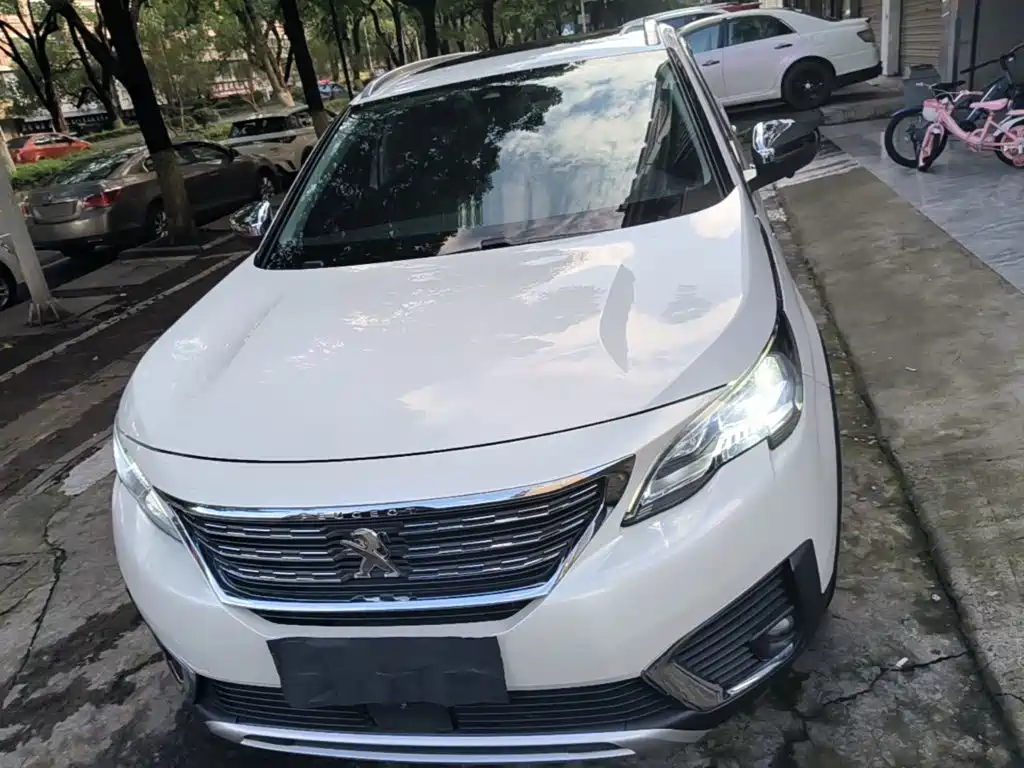Peugeot 5008 — миниатюра 3