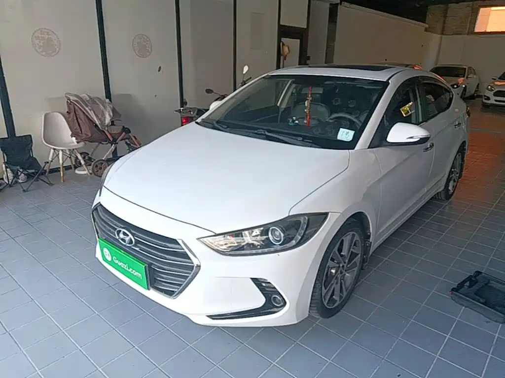 Hyundai Elantra — миниатюра 2