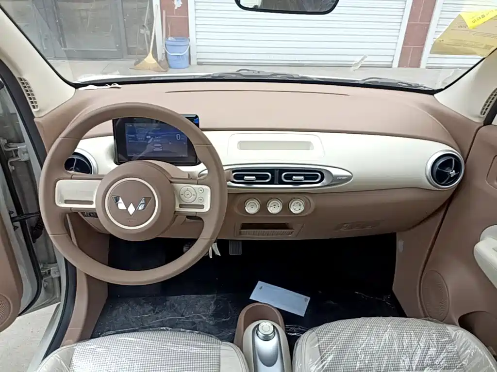 Wuling MINIEV — миниатюра 10