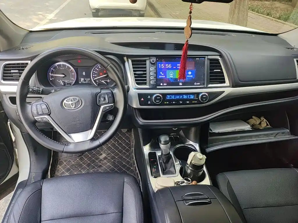 Toyota Highlander — миниатюра 10