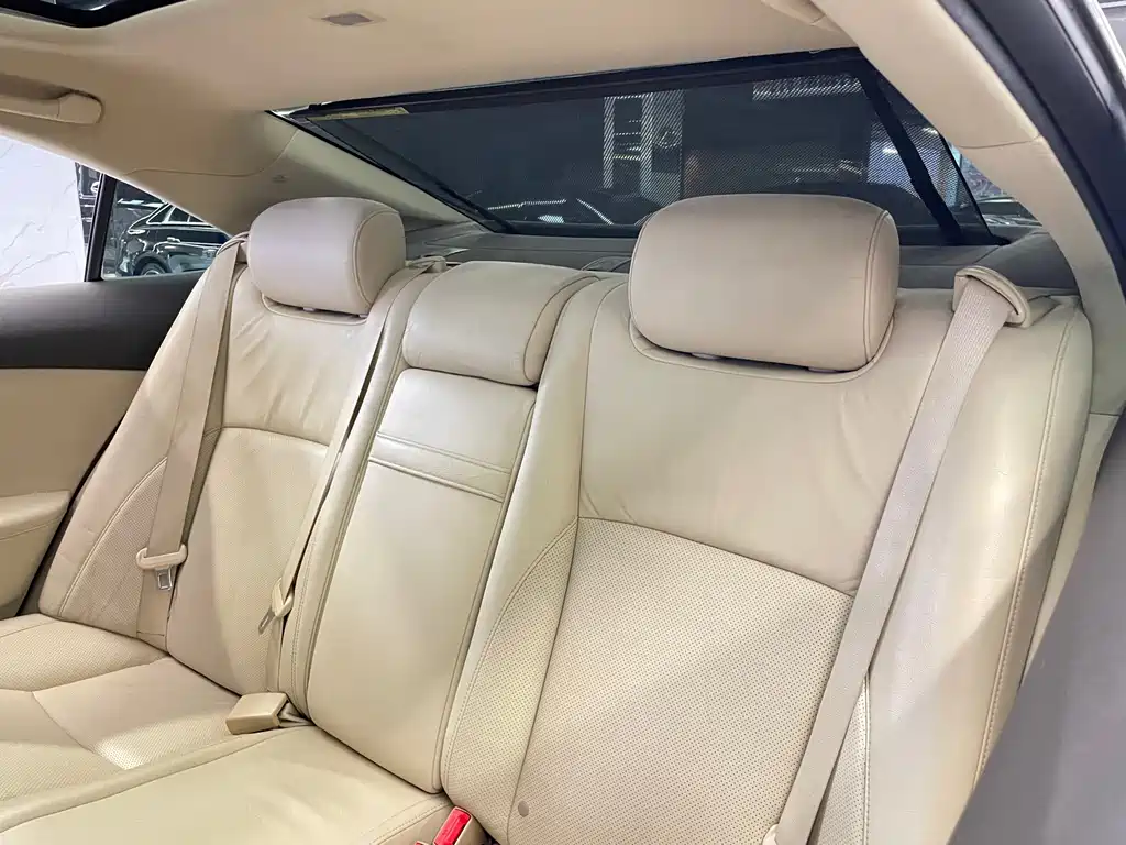 Lexus ES — миниатюра 31