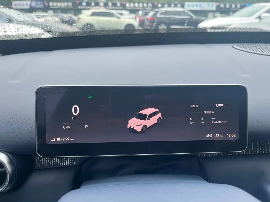 Leapmotor Leapmotor A10 — миниатюра 12