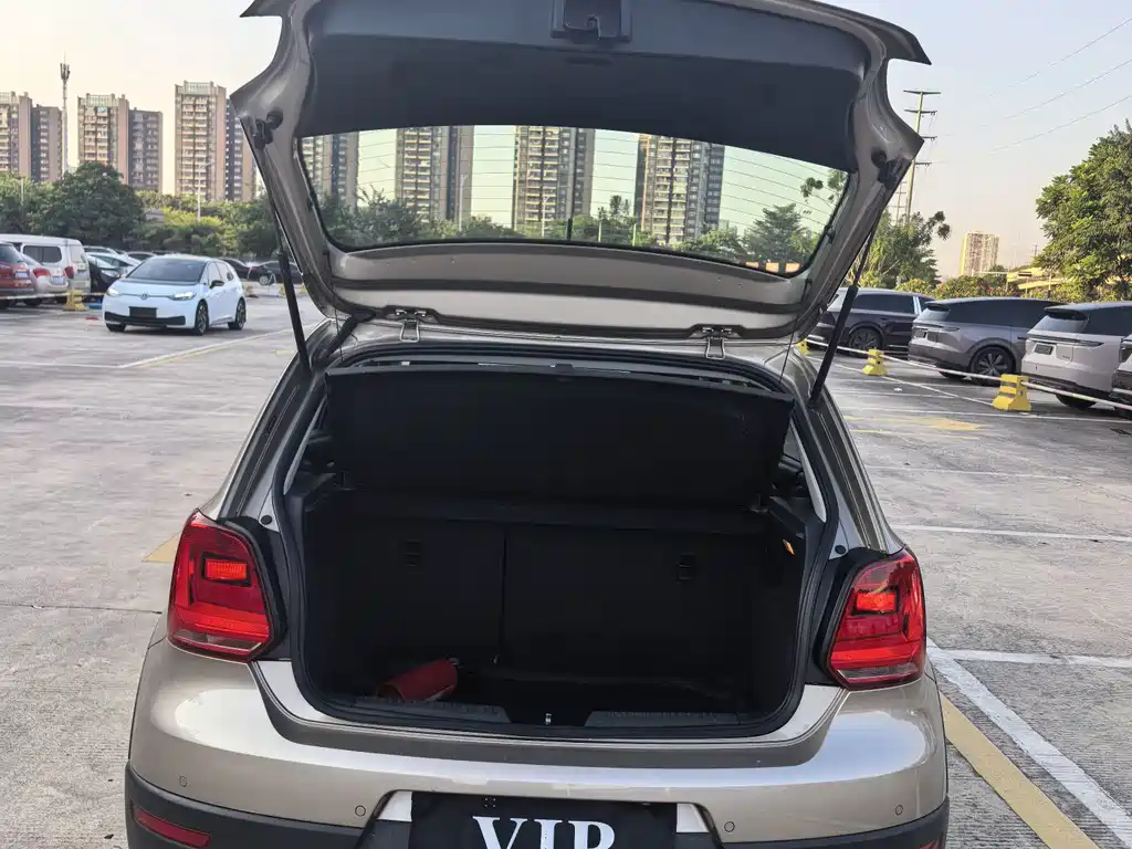 Volkswagen Polo — миниатюра 17